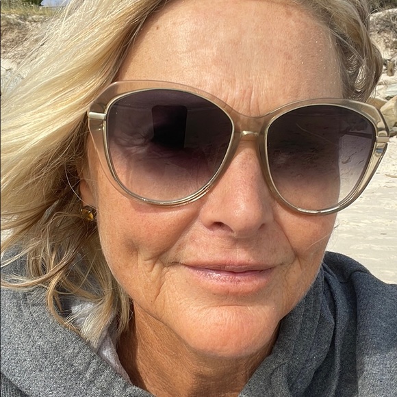 Meet your Posher, Teresa - Picture 1 of 1